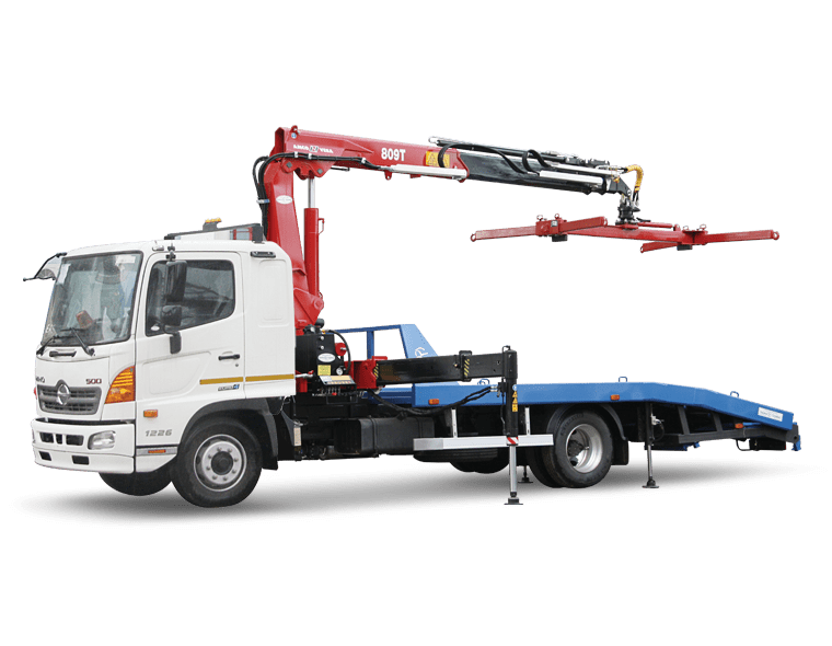 Эвакуатор HINO-500 M2 с ломаной платформой и КМУ Чайка NR816T 2S